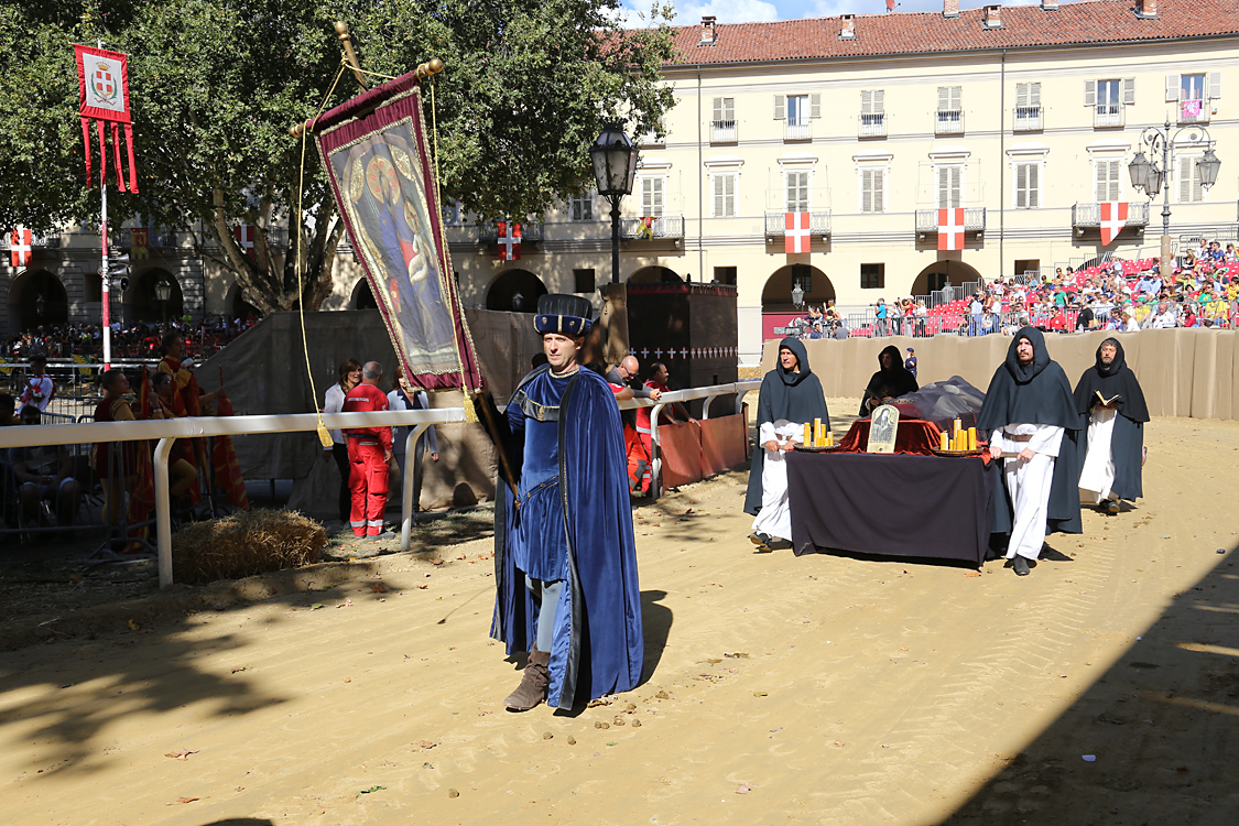 -476- CorteoStorico.jpg